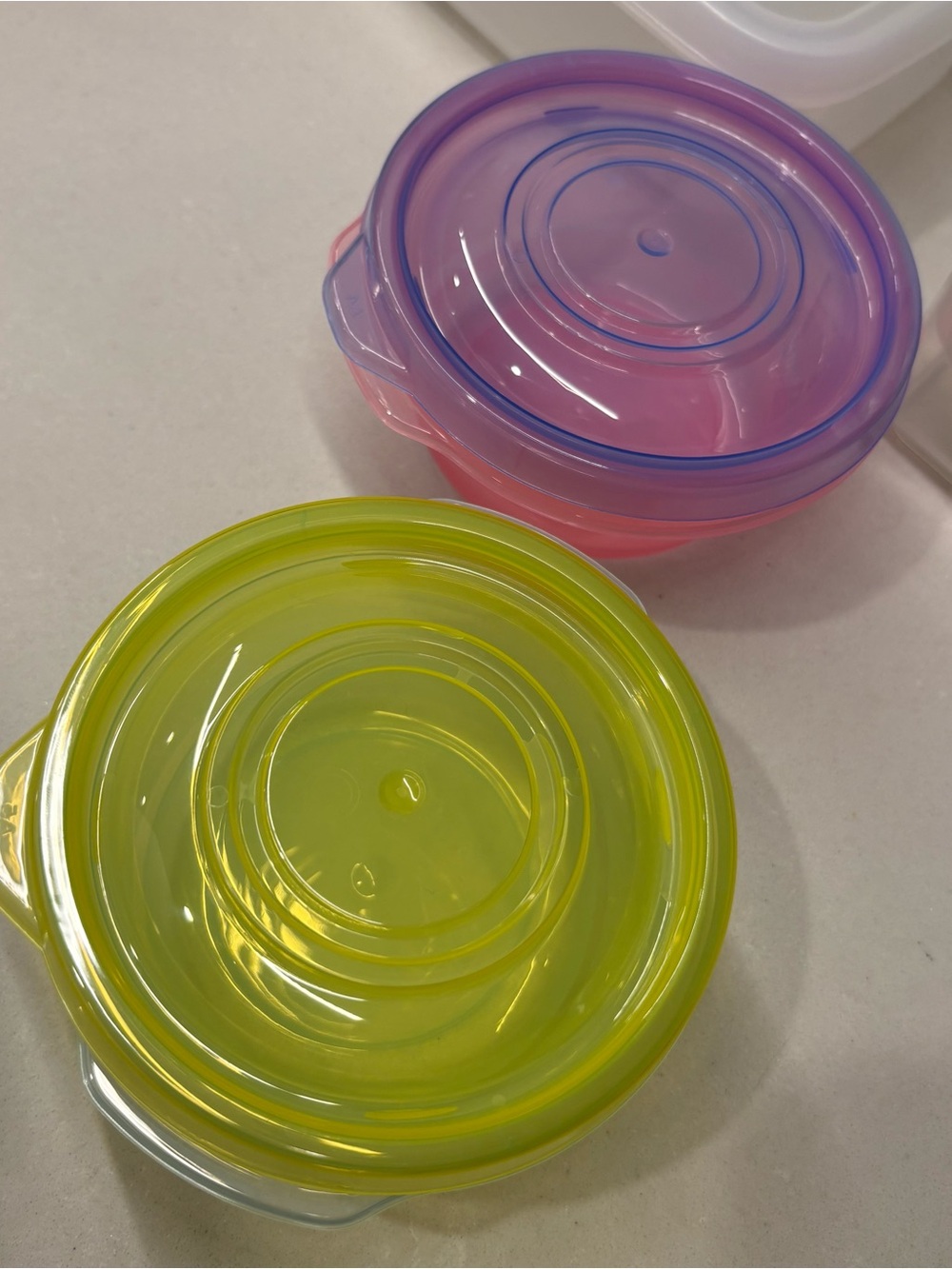 7 Piece Mixed Color Food Storage Containers - Multi-Color bundle - Picture 3 of 11